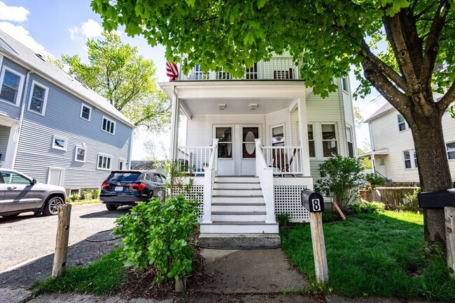 property at 6 Putnam St