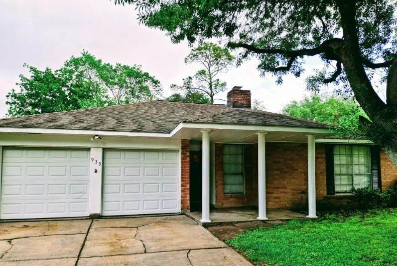 939 Buoy Rd in Houston, TX - Building Photo