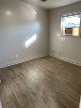 1015 West Dr, Unit 1015.5 in Westwego, LA - Building Photo - Building Photo