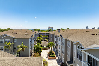 Hyde Park Walk Condos in Tampa, FL - Building Photo - Building Photo