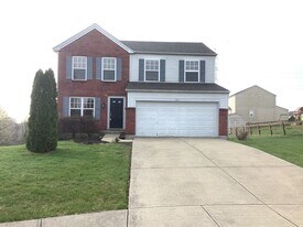 1801 Chesney Dr in Florence, KY - Building Photo