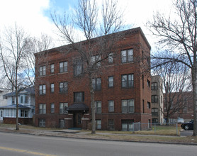 3219 Lyndale Ave S in Minneapolis, MN - Building Photo - Building Photo