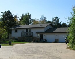 3263-3263 Wanta Dr in Plover, WI - Building Photo