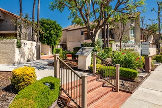 23401 Park Sorrento in Calabasas, CA - Building Photo - Building Photo
