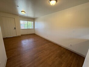 502 S Oakley Ave in Santa Maria, CA - Building Photo - Building Photo