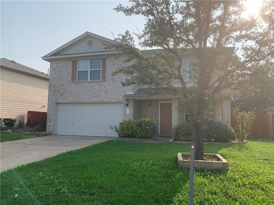 1427 Newbury St in Georgetown, TX - Building Photo