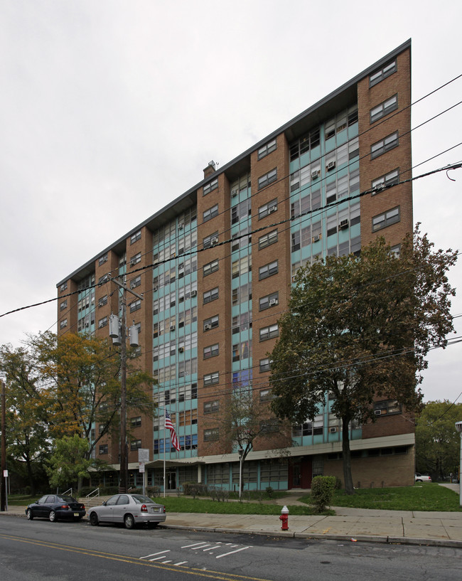 Berry Gardens I & II in Jersey City, NJ - Building Photo - Building Photo