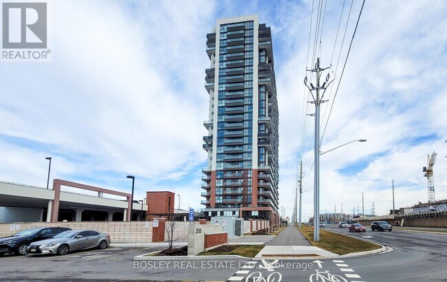 property at 2550-2550 Simcoe St N