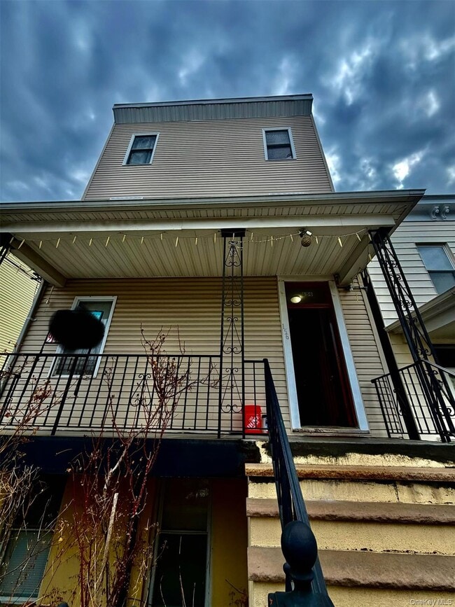 property at 156 Voss Ave