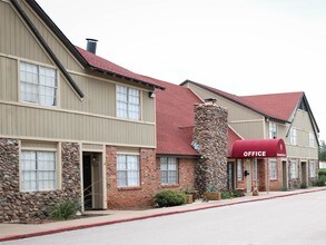 3818 Englewood Cir-Unit -3818 in Odessa, TX - Building Photo - Building Photo