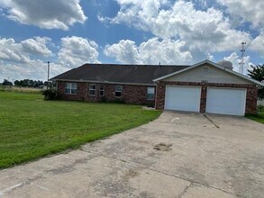 1811 Kinyon Rd in Centerton, AR - Building Photo - Building Photo
