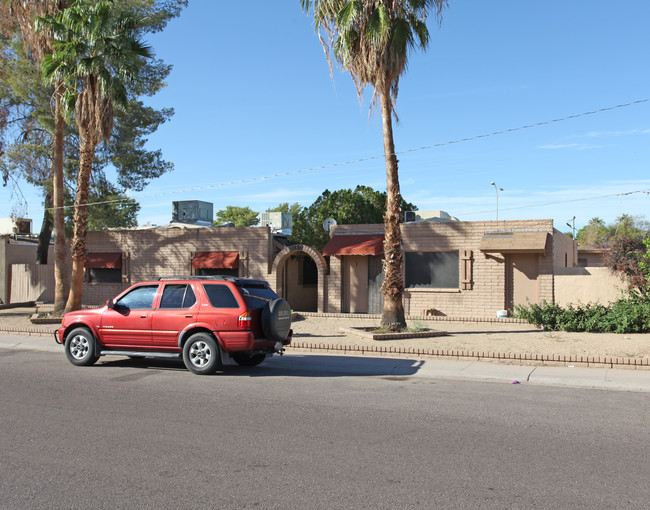 Star Crest in Glendale, AZ - Foto de edificio - Building Photo