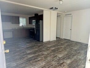 591 Childers St in Coalinga, CA - Building Photo - Building Photo