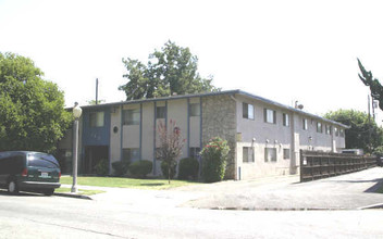 Alvarado Apartments in Pomona, CA - Building Photo - Building Photo