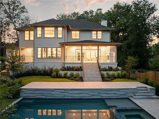 1068 Moores Mill Rd NW in Atlanta, GA - Building Photo - Building Photo