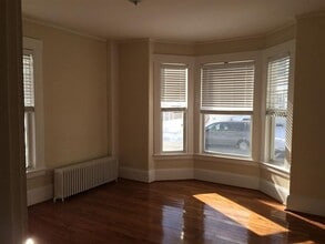 19 East St, Unit 21 in Dover, NH - Building Photo - Building Photo