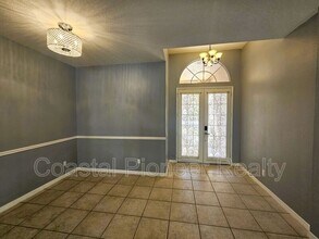 10441 Greendale Dr in Tampa, FL - Building Photo - Building Photo