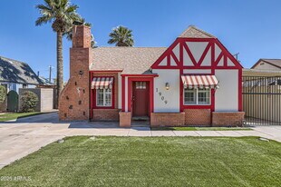1909 W Holly St in Phoenix, AZ - Building Photo