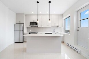 4775 Borden Av in Montréal, QC - Building Photo