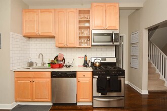 3050 N Seminary Ave, Unit M07B in Chicago, IL - Building Photo - Building Photo