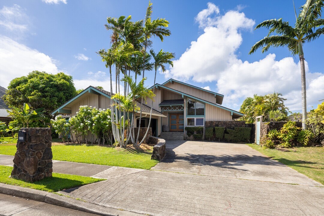 6969 Niumalu Loop in Honolulu, HI - Building Photo