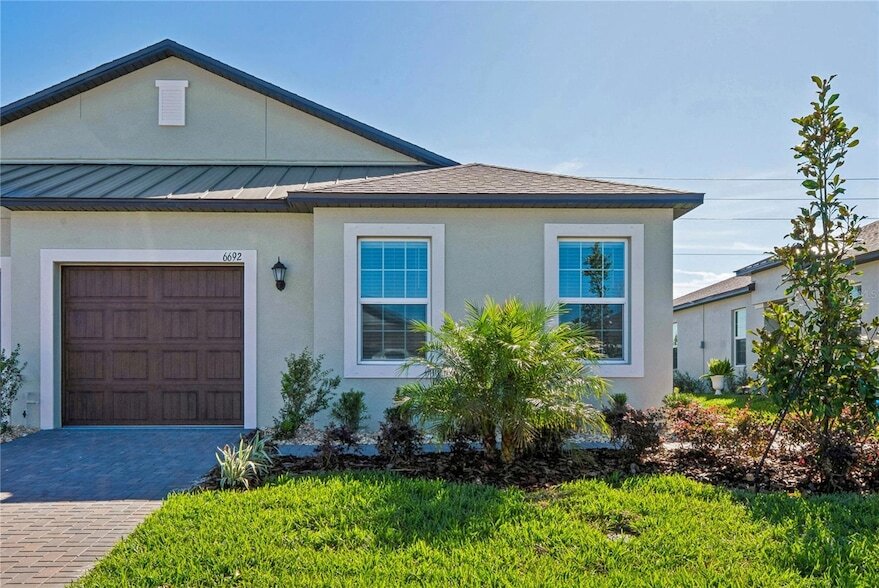 6692 Homebound Wy in New Port Richey, FL - Foto de edificio