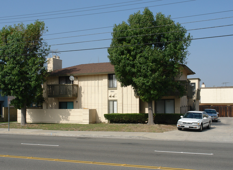 7841 Hazard Ave in Westminster, CA - Building Photo