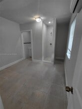7555 SW 28th Street Rd in Miami, FL - Building Photo - Building Photo
