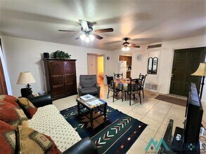 1501 Riley Dr in Roswell, NM - Building Photo - Building Photo