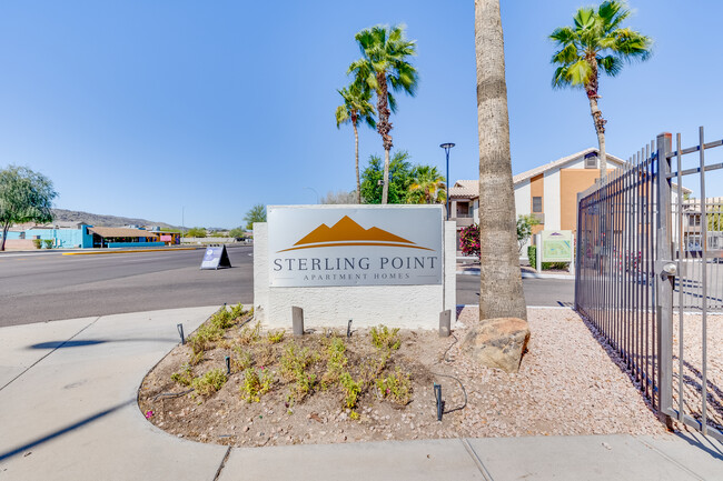 Sterling Point Apartments in Phoenix, AZ - Building Photo - Building Photo