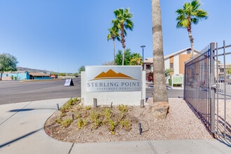 Sterling Point Apartment Homes in Phoenix, AZ - Foto de edificio - Building Photo