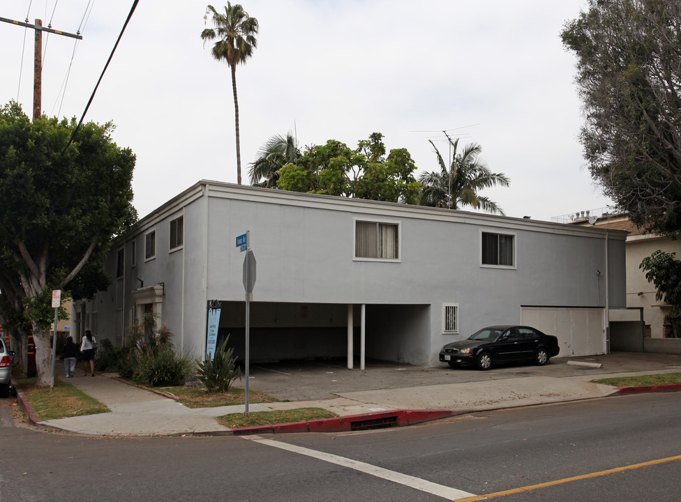 Iowa at Federal in Los Angeles, CA - Building Photo