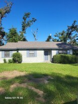 1304 Baymeadows Dr in Valdosta, GA - Building Photo