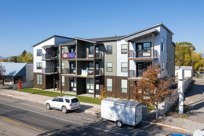 South Avenue Lofts in Missoula, MT - Foto de edificio - Building Photo