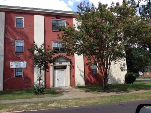 Walnut Square Apartments