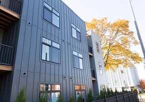 504 Lyman Ave in Oak Park, IL - Building Photo