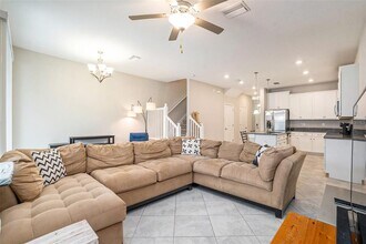 6623 Rocky Park St in Citrus Park, FL - Building Photo - Building Photo