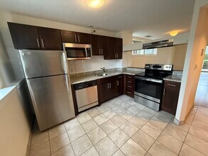 154 North Beacon St, Unit B2 in Boston, MA - Foto de edificio - Building Photo