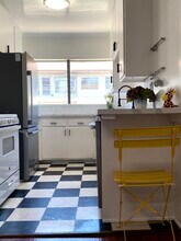 1169 N Curson Ave, Unit 7 in West Hollywood, CA - Foto de edificio - Building Photo