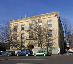 The Dresden in Portland, OR - Building Photo - Building Photo