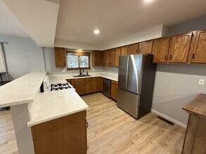 3204 Apple St in South Lake Tahoe, CA - Building Photo - Building Photo