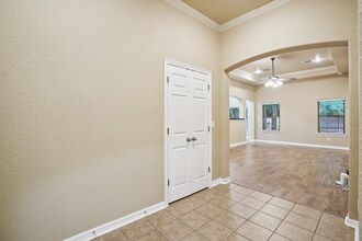3052 Pine Valley Dr in New Braunfels, TX - Building Photo - Building Photo