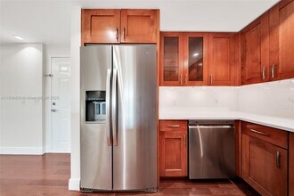 20 Calabria Ave, Unit 302 in Coral Gables, FL - Building Photo - Building Photo