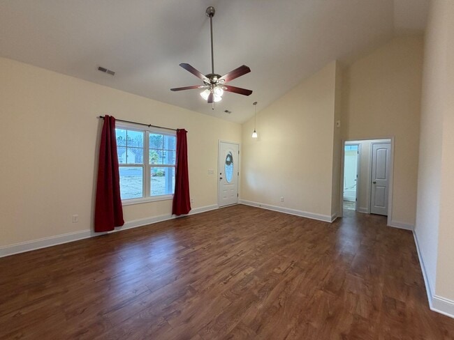 348 Hawk Hollow Trail in Burgaw, NC - Building Photo - Building Photo