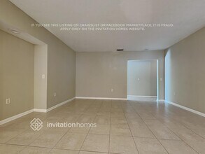 907 Lakemont Dr in Valrico, FL - Building Photo - Building Photo