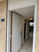 2903 N Miami Beach Blvd in North Miami Beach, FL - Building Photo - Building Photo