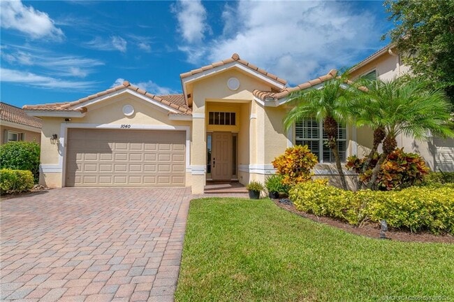 1040 SE Fleming Way in Stuart, FL - Building Photo - Building Photo