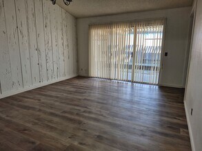 4018-4020 Tricia Way in North Highlands, CA - Building Photo - Building Photo
