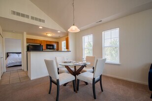 Legends Rosewood Village in Ypsilanti, MI - Building Photo