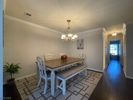 28 Commonwealth Dr in Bernards, NJ - Building Photo